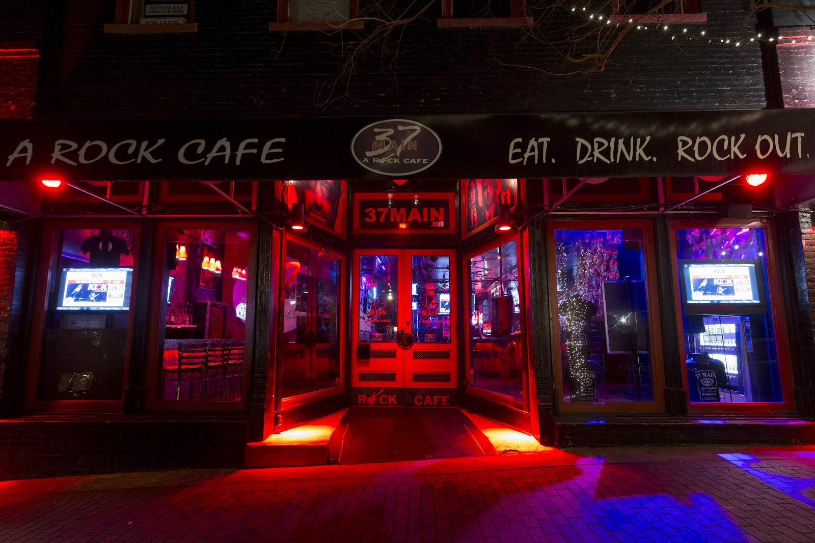 37 Main Restaurant + Bar