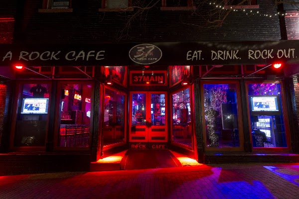 37 Main Restaurant + Bar interior