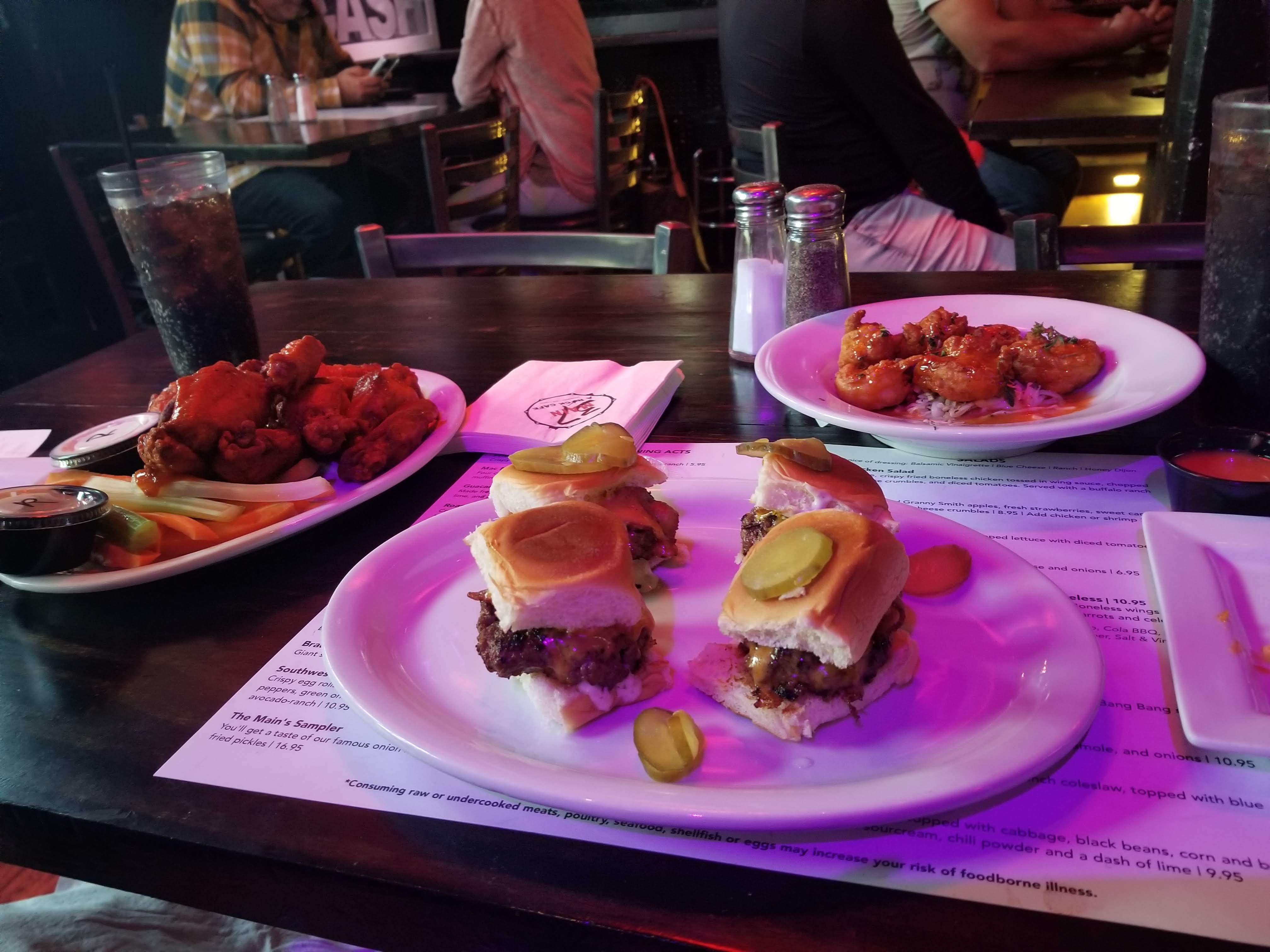 37 Main Restaurant + Bar